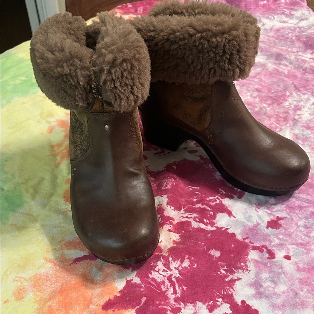 Dansko stormy shearling boots size 40/9